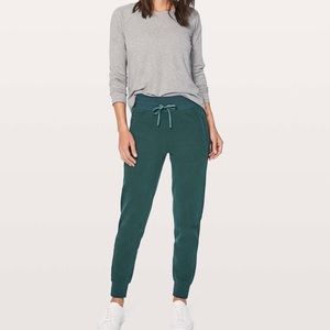 LULULEMON JOGGERS